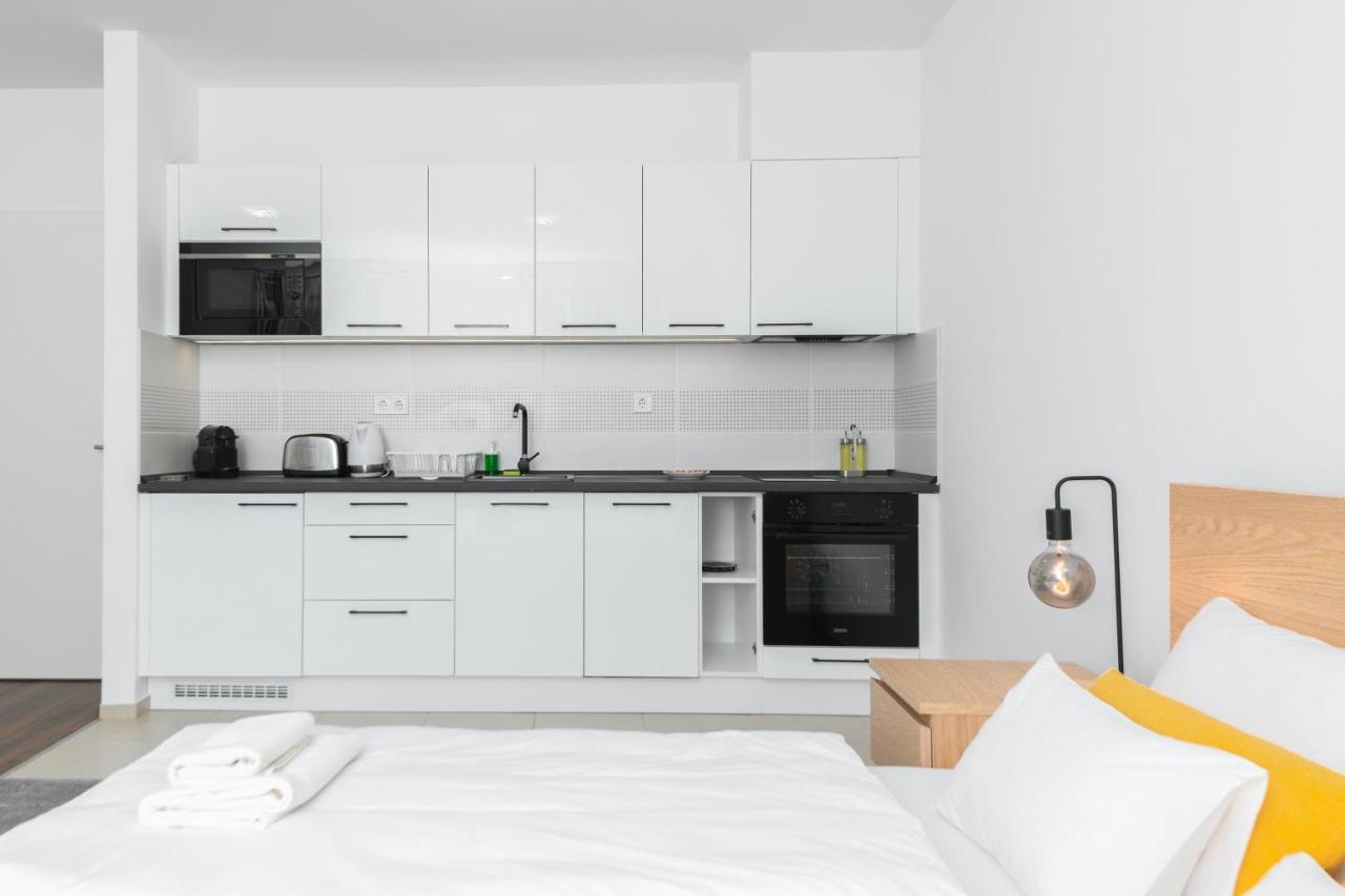 Westside Apartments By Urbanrent Βουδαπέστη Εξωτερικό φωτογραφία