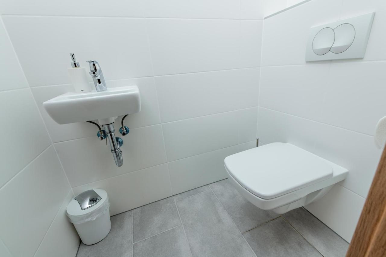 Westside Apartments By Urbanrent Βουδαπέστη Εξωτερικό φωτογραφία