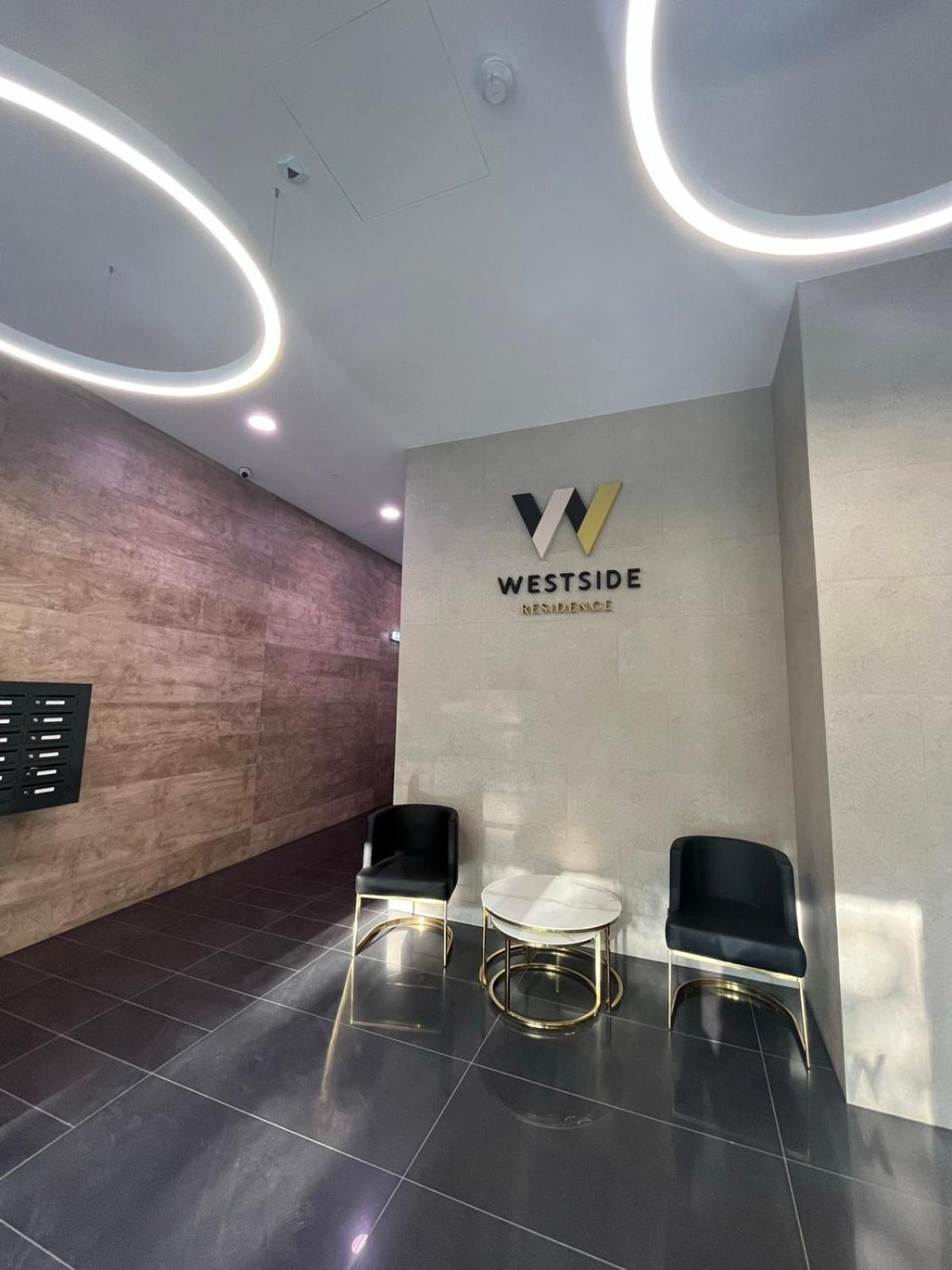 Westside Apartments By Urbanrent Βουδαπέστη Εξωτερικό φωτογραφία